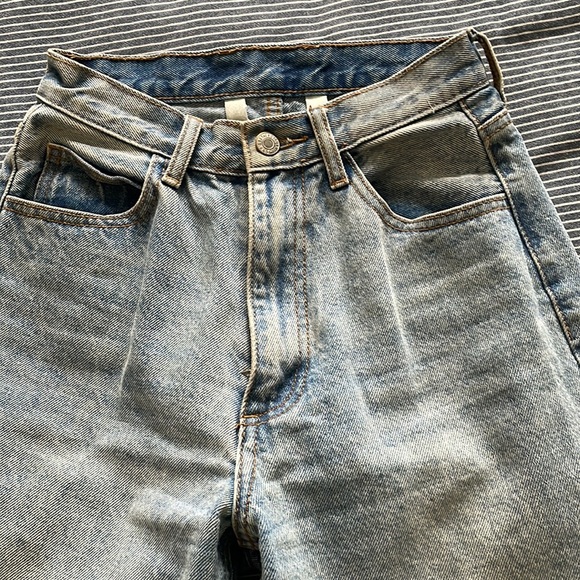 Brandy Melville Jeans - Picture 2 of 4